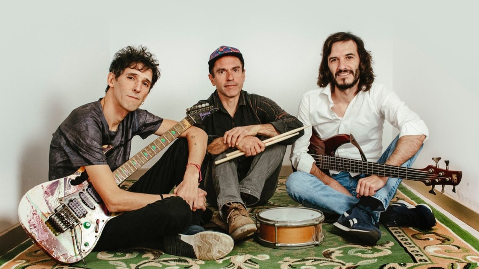 17.02.2023 | Tensión No Resuelta, Stomvi, Toti Soler i Gemma Humet en concert, i Santas