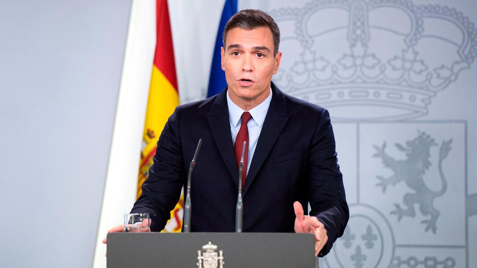 La Junta Electoral Central decideix si sanciona Sánchez per utilitzar la Moncloa en precampanya