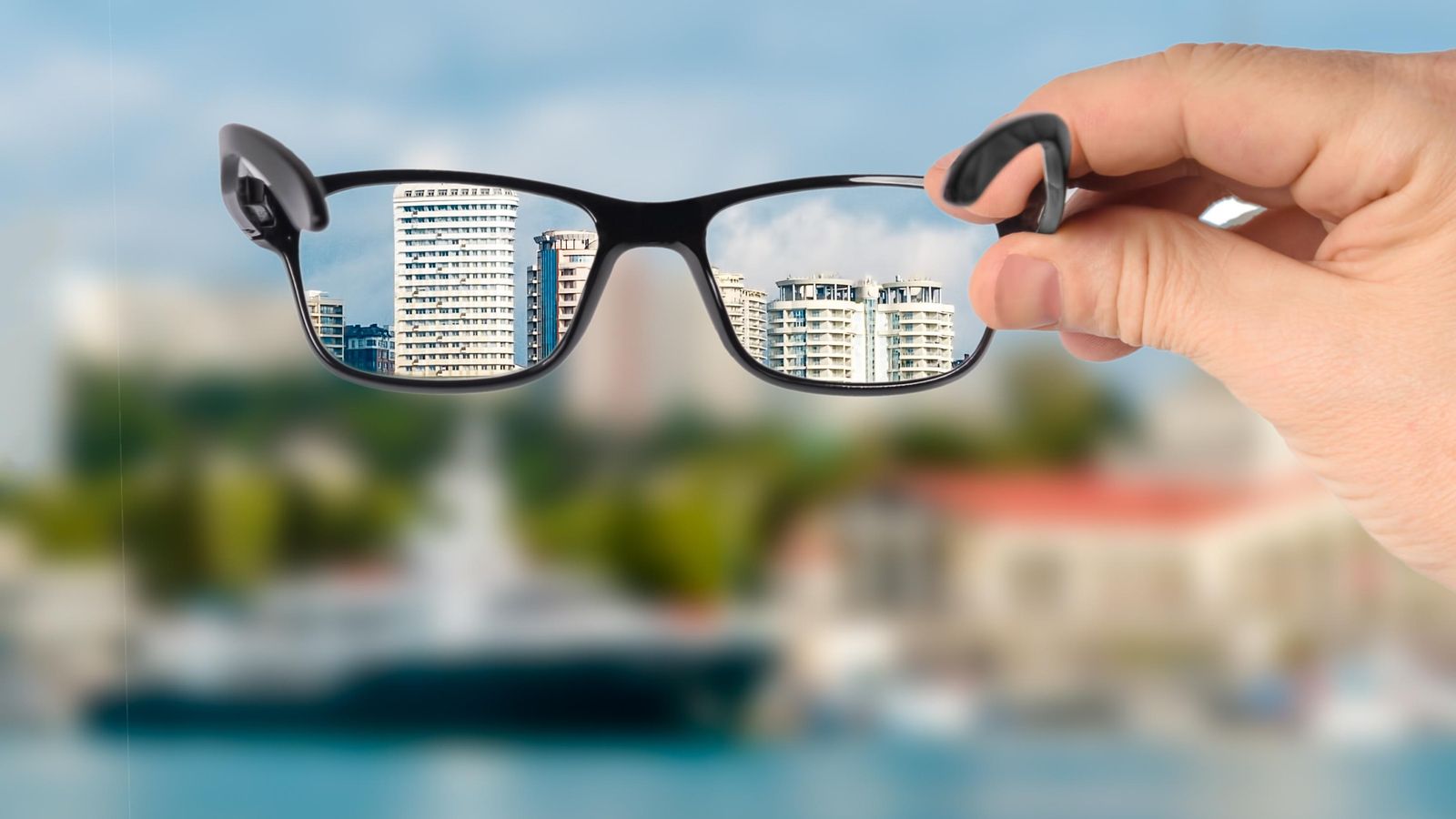 Recreació de com veu una persona miop amb graduació alta