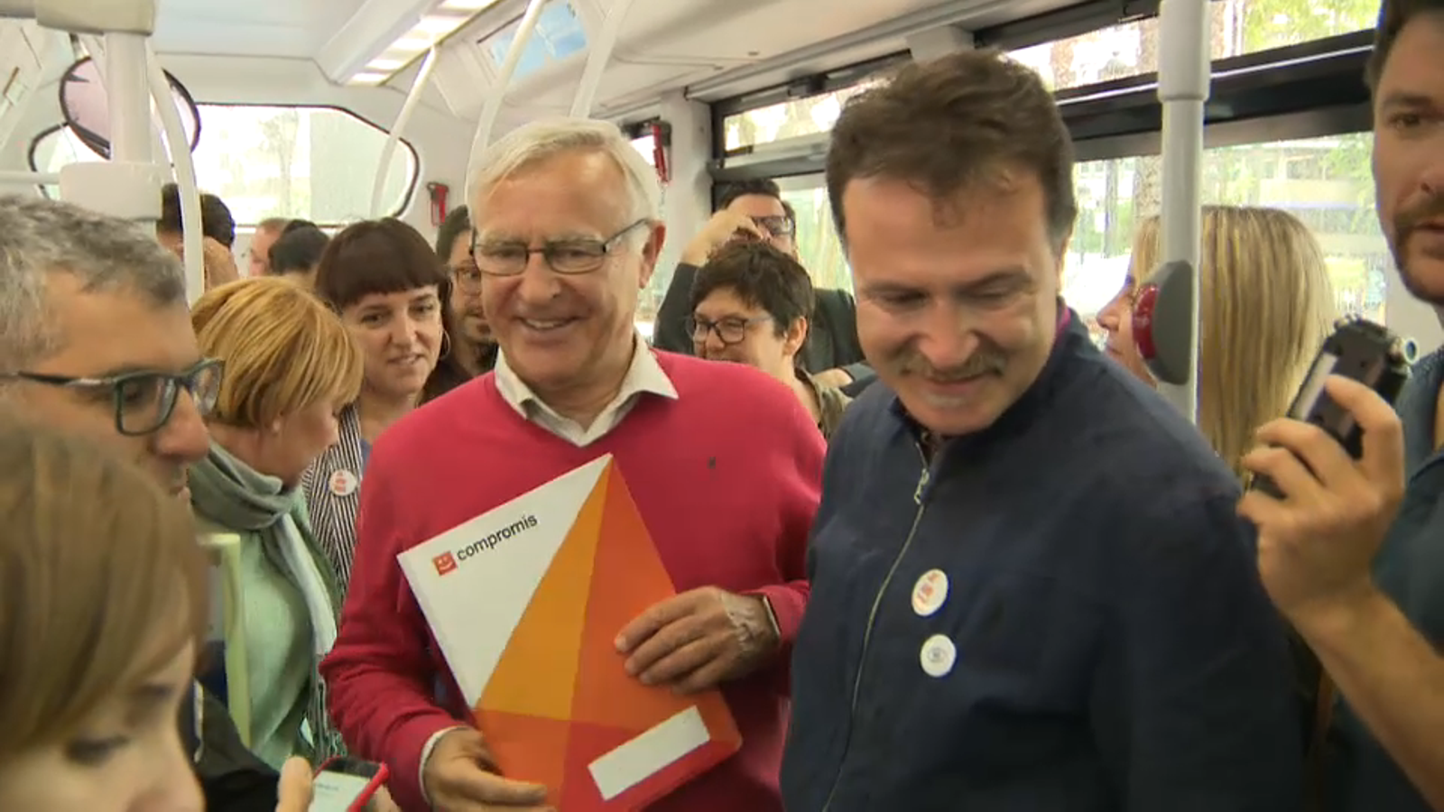 Ribó ampliarà els abonaments de l\'EMT per als joves i crearà línies exprés