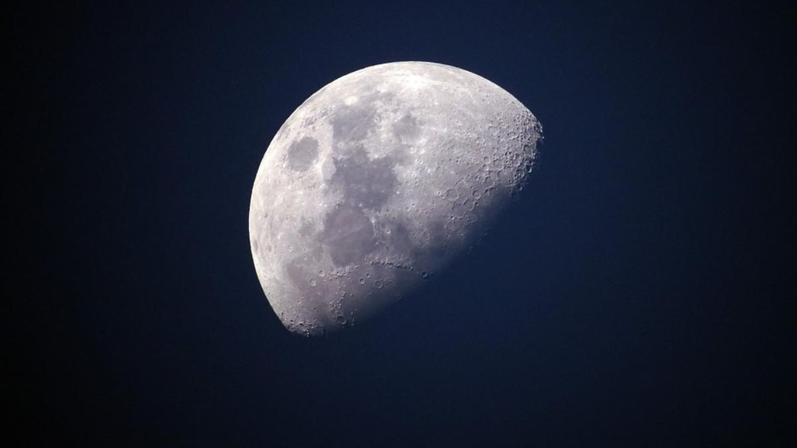 L’Associació Valenciana d’Astronomia s’afegix a la jornada d’observació de la Lluna