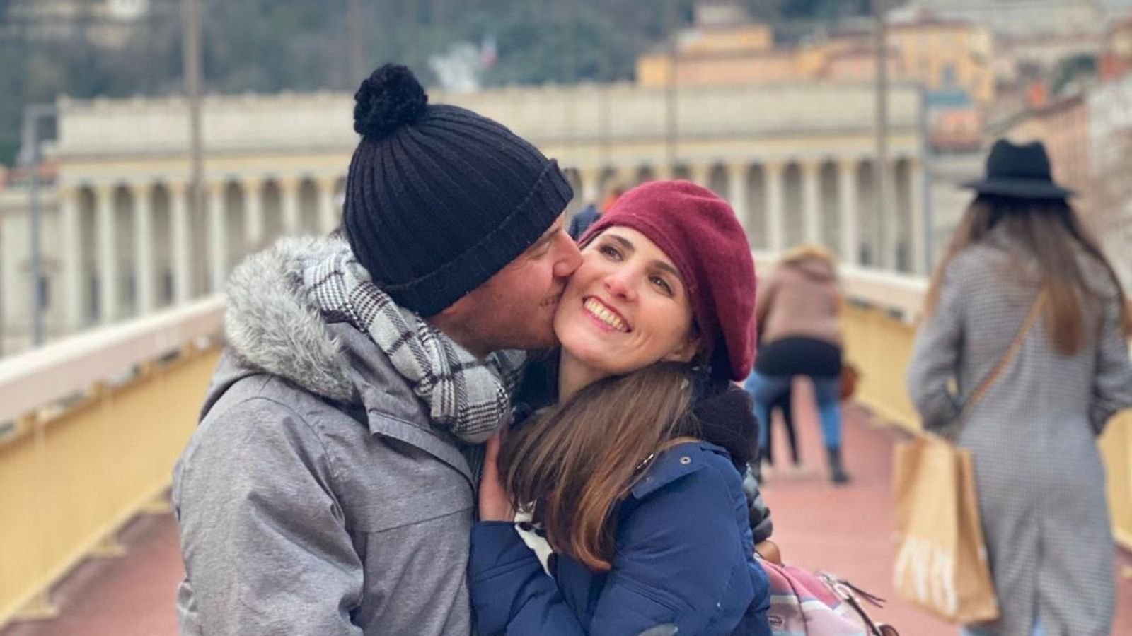 Coneixerem la història de Nosley, de València, que es va traslladar a Lió fa sis anys per faena.