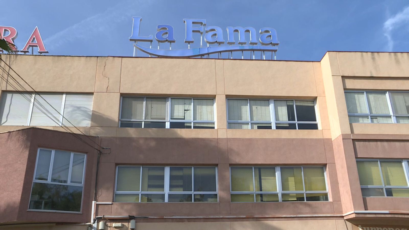 Façana de l'empresa torronera La Fama