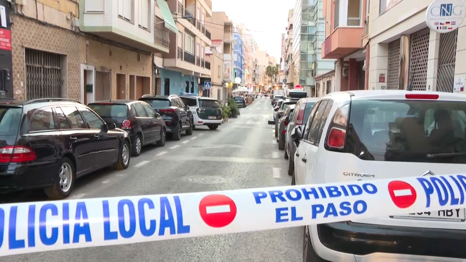 Cordó policial a Torrevieja pel tiroteig en què ha mort un home este diumenge / À Punt NTC