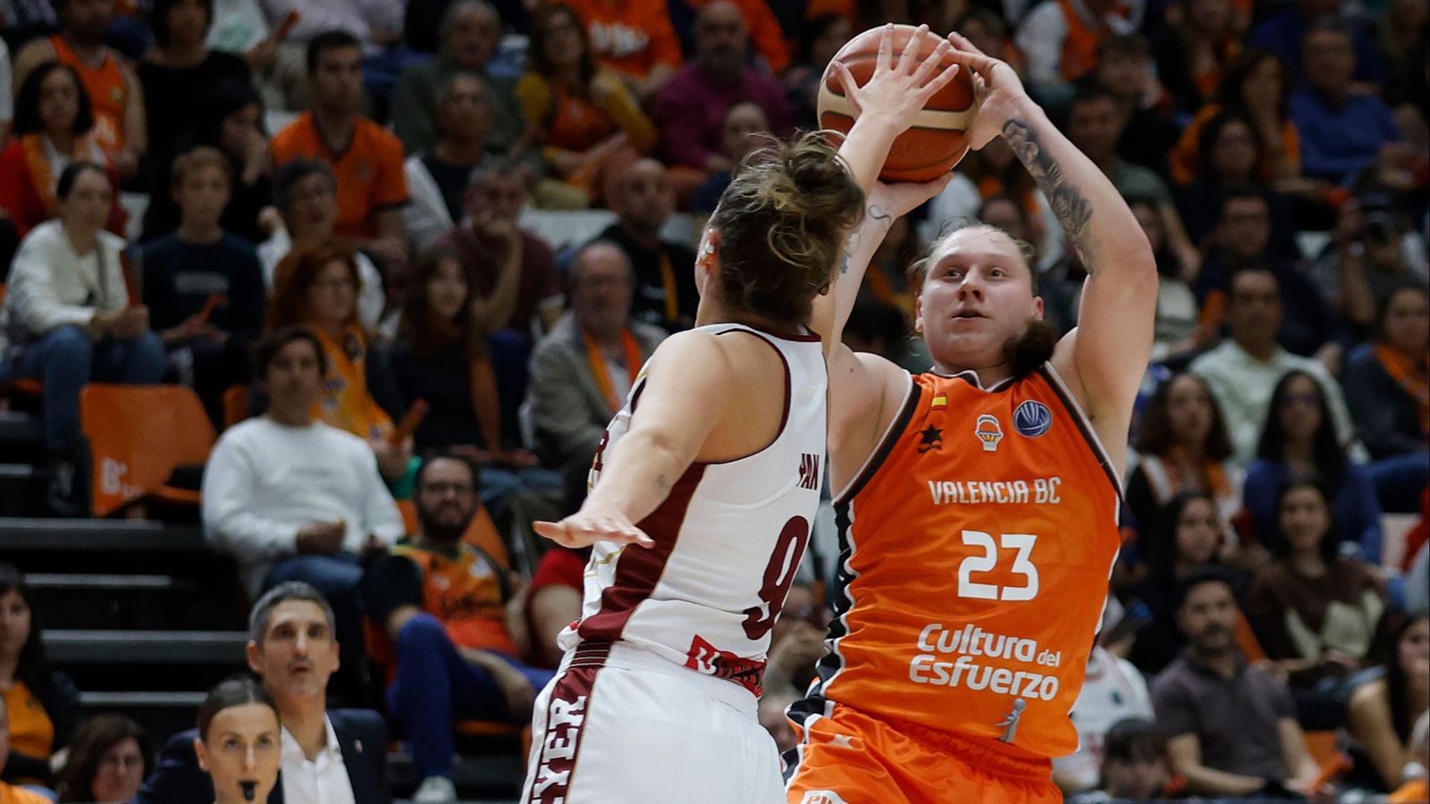 La jugadora del València Basket, Alina Iagupova
