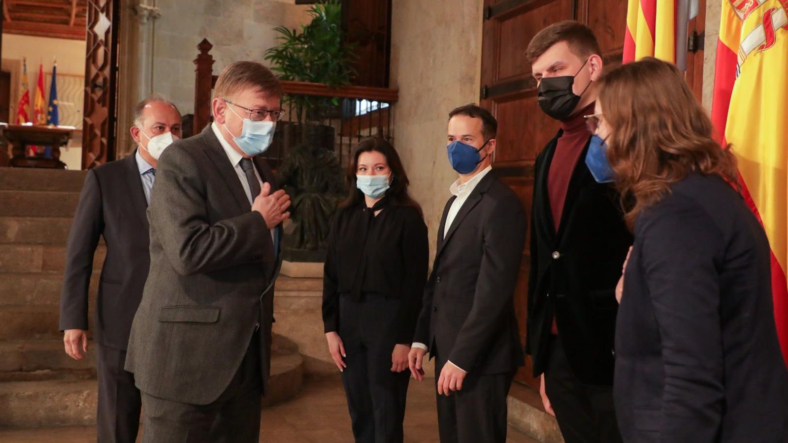 Puig i el secretari autonòmic per a la Unió Europea i Relacions Externes, Joan Calabuig, reben la delegació ucraïnesa