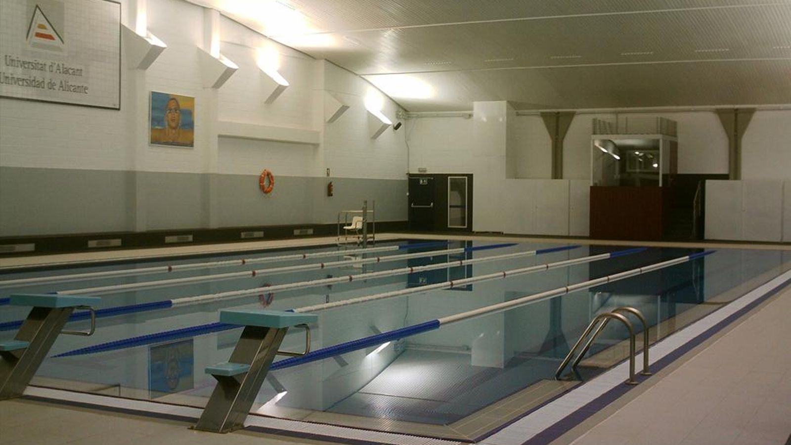 Imatge d'arxiu de la piscina municipal de l'UA on han trovat el Pseudomonas.