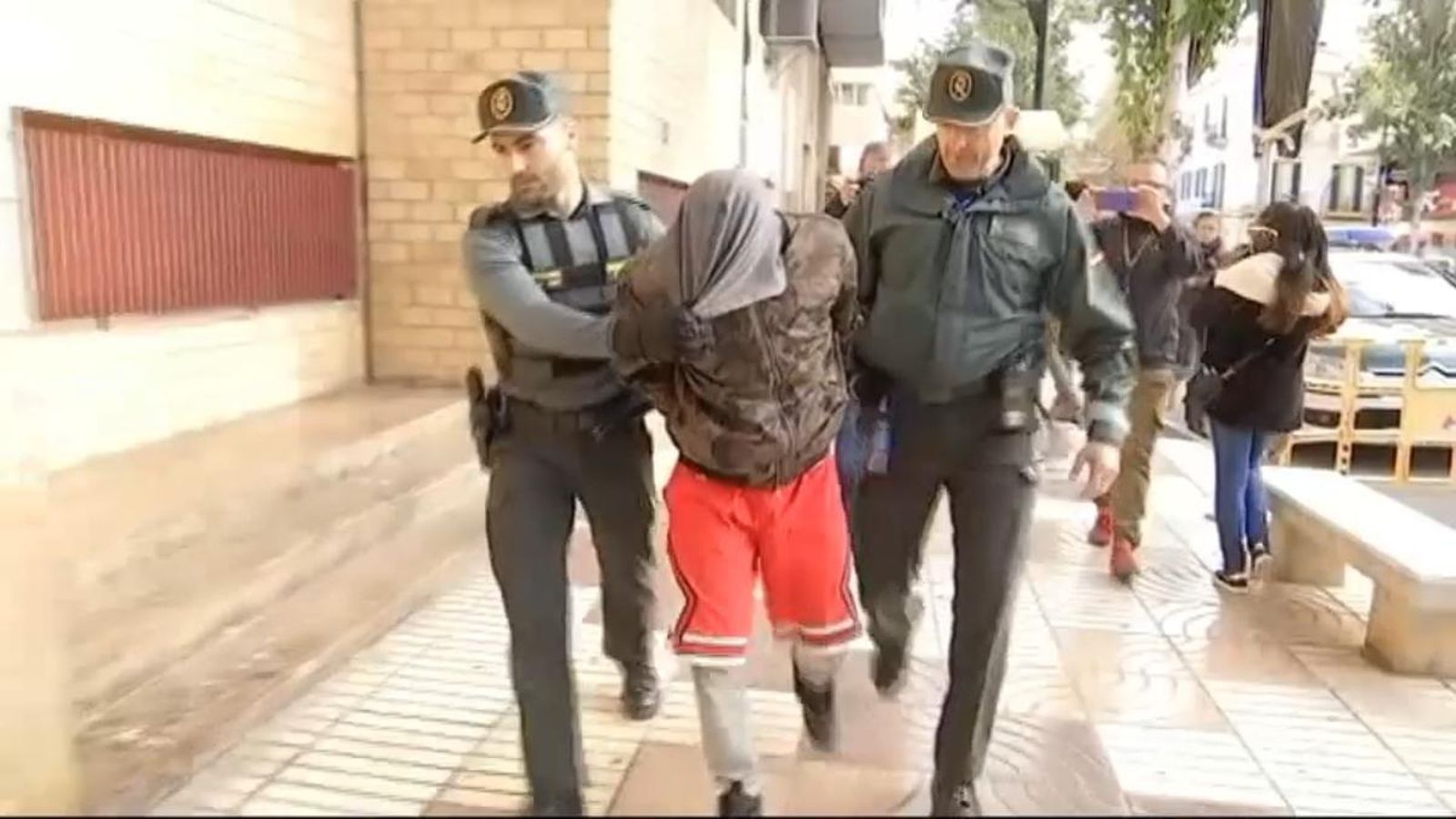 Imatge d'arxiu del pas a disposició judicial d'un dels detinguts