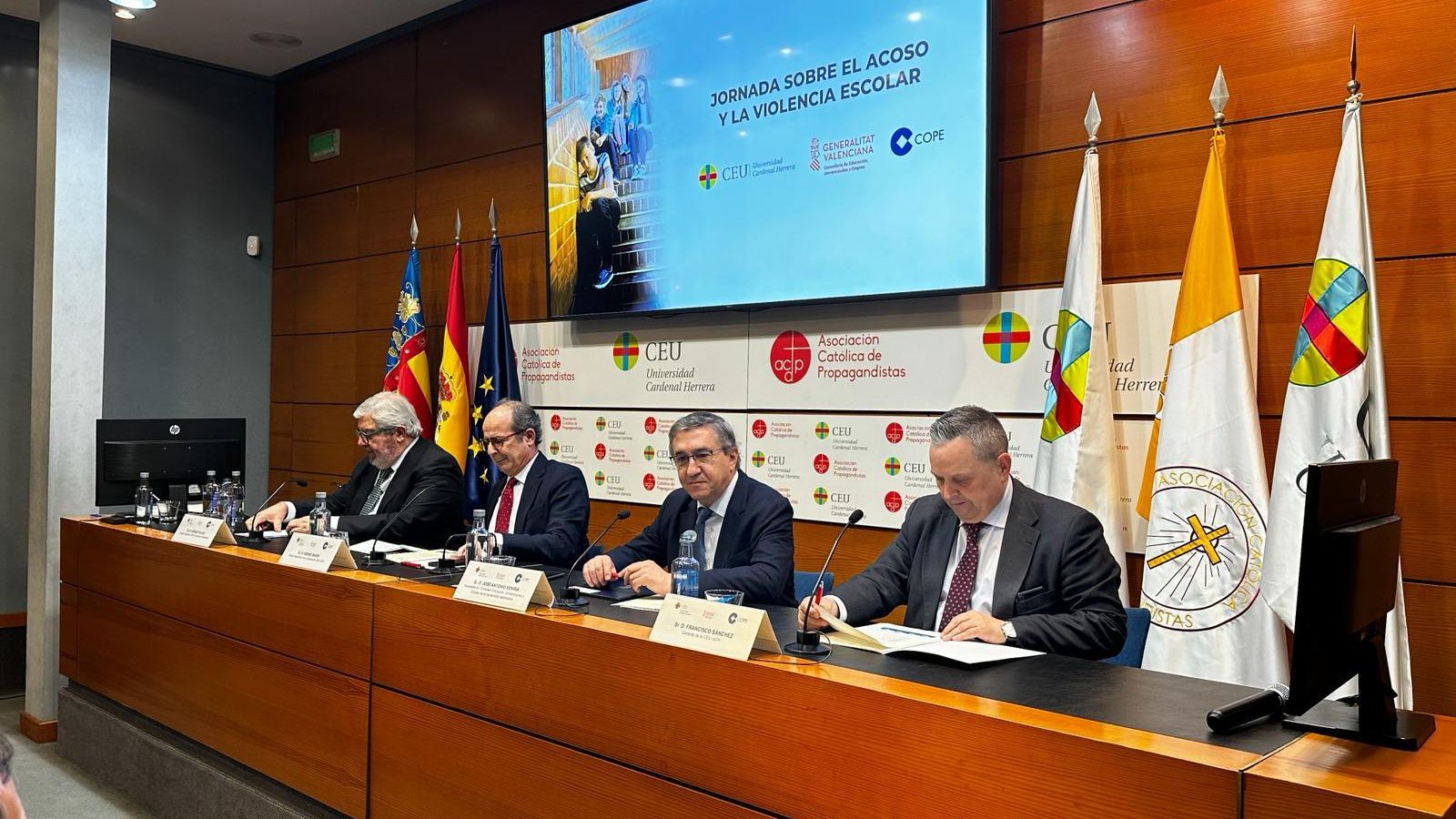 El conseller d'Educació, Universitats i Ocupació, José Antonio Rovira