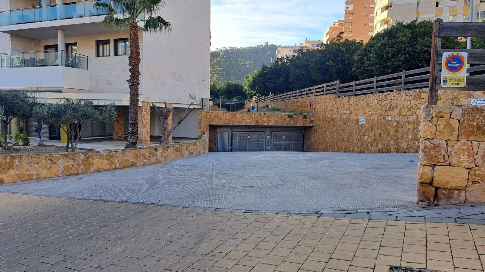 Els fets van passar en una urbanització prop de la Cala, una de les platges de la Vila Joiosa
