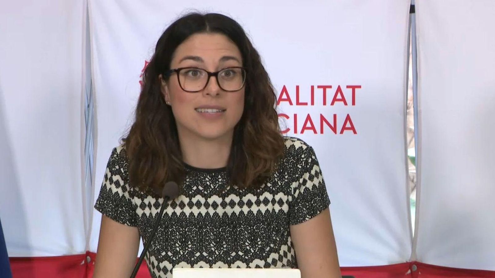 La vicepresidenta Aitana Mas en la roda de premsa posterior al ple del Consell d'aquest divendres