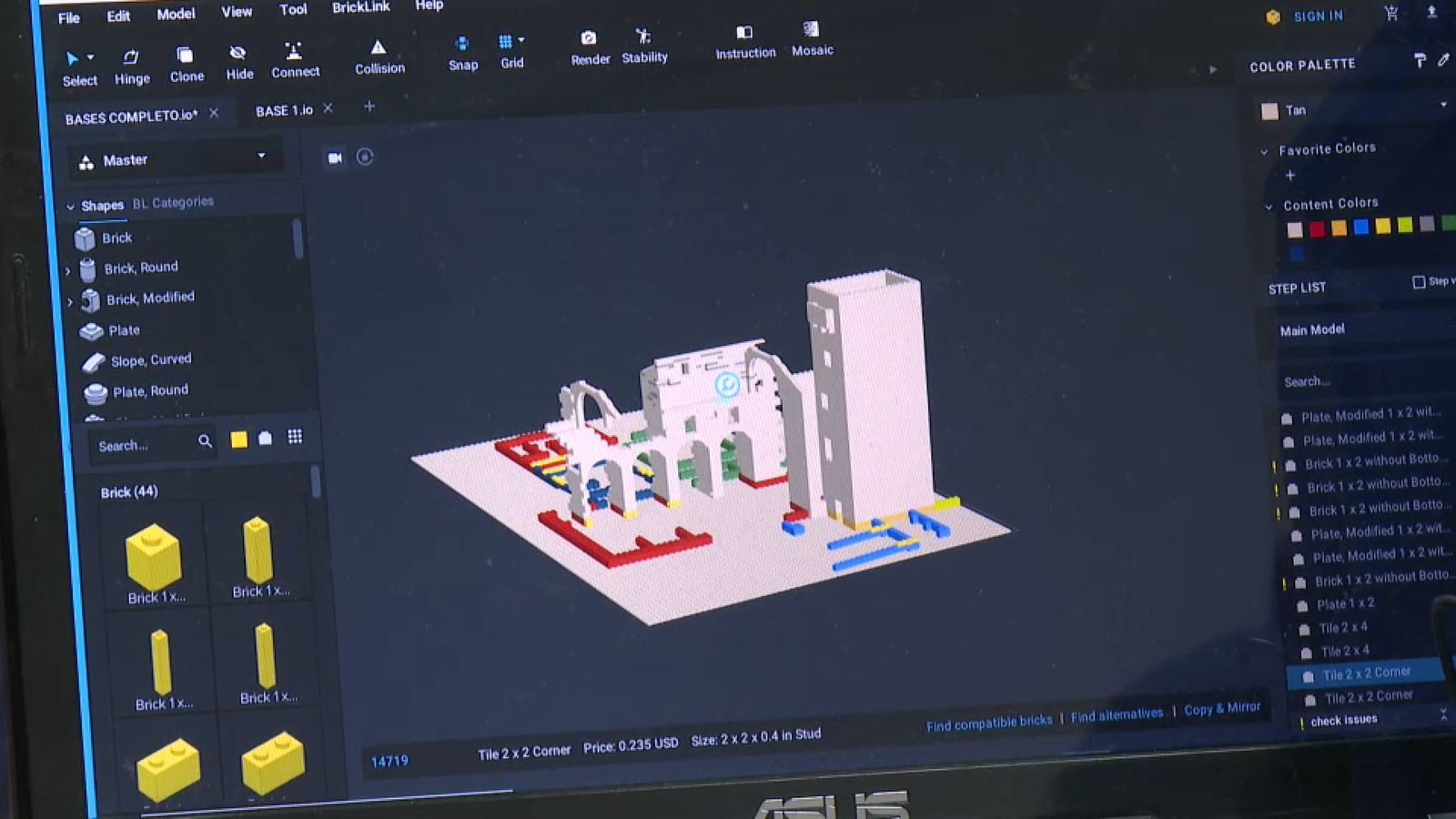 Plànol de l'antic monestir de la Murta, basat amb peces de Lego, que està fent l'alzirenc Víctor Boscà