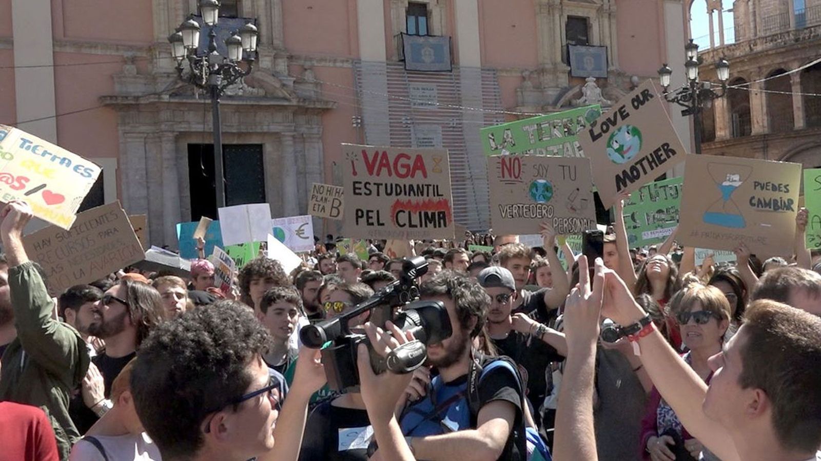 25.03.2019 | Rebel·lió a les aules contra el canvi climàtic
