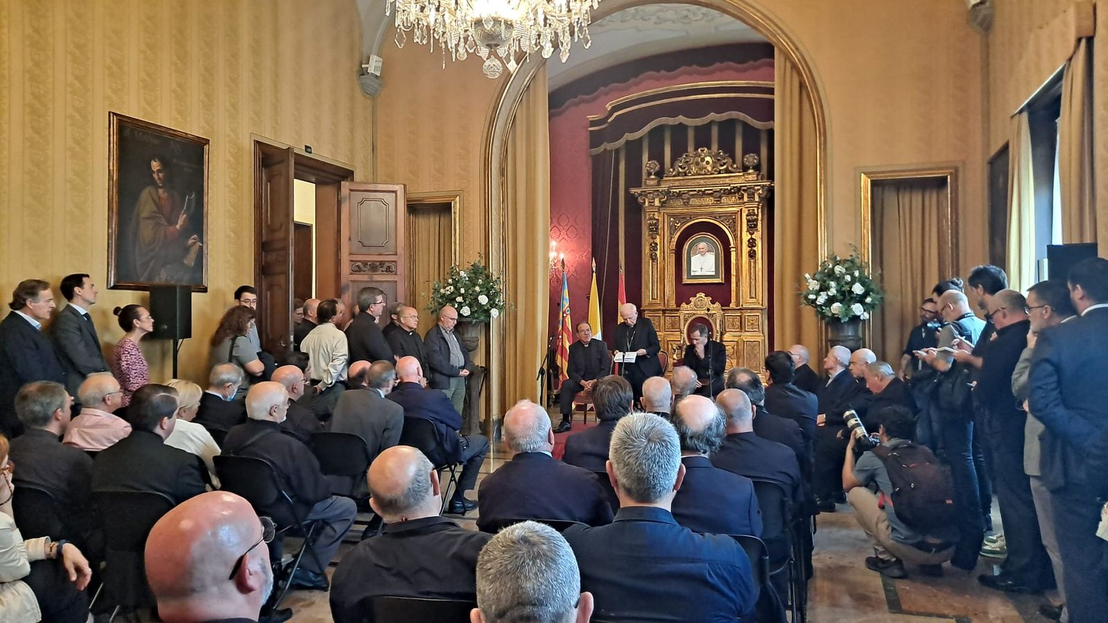 L'arquebisbe de València, Antonio Cañizares, comunica el seu relleu