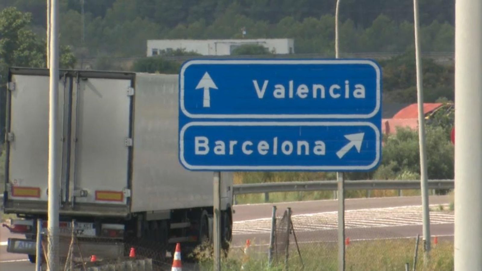 Els camions que circulen de Peníscola a Vinaròs podran agafar l'AP-7 i pagaran només el 50% del peatge Els camions que circulen de Peníscola a Vinaròs podran agafar l'AP-7 i pagaran només el 50% del peatge