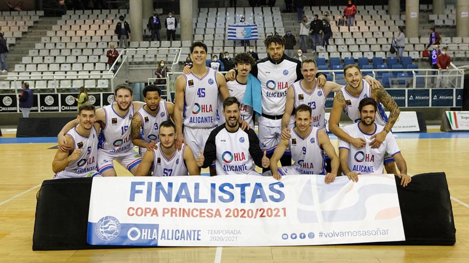 L'HLA Alacant celebra la clasisficació per a la Copa Princesa