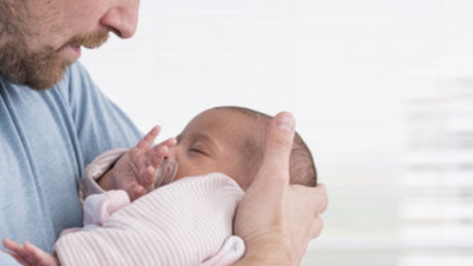 L'ampliació reforça el permís de paternitat com a nova norma social.
