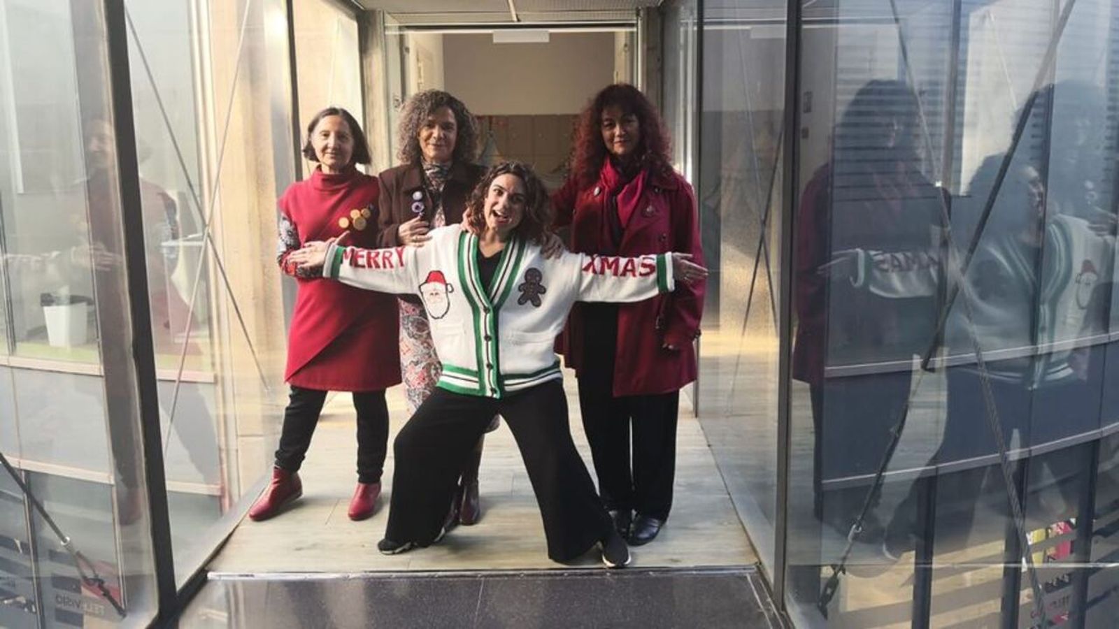 23.12.2022 | Les Reines Magues de Gener visiten la 'Guapasecció'