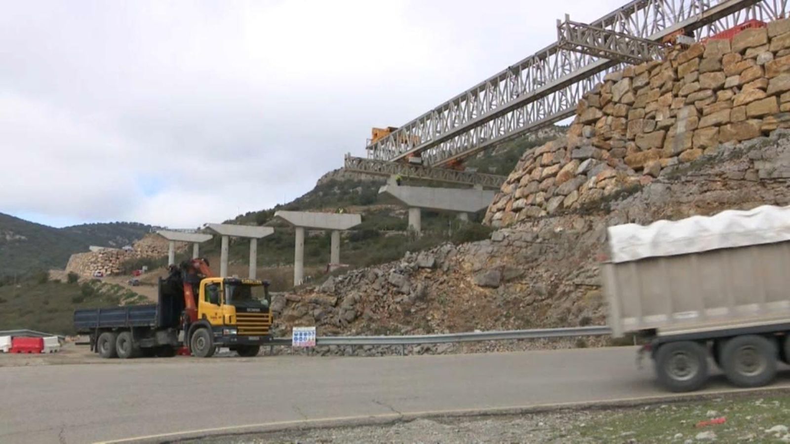 Obres del viaducte del port de Querol, a Morella