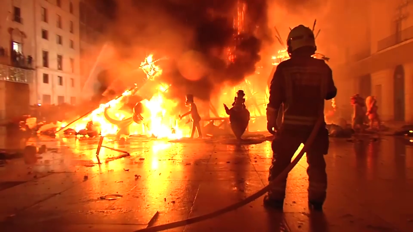 Cremà de la Foguera Oficial d'Alacant, l'any passat