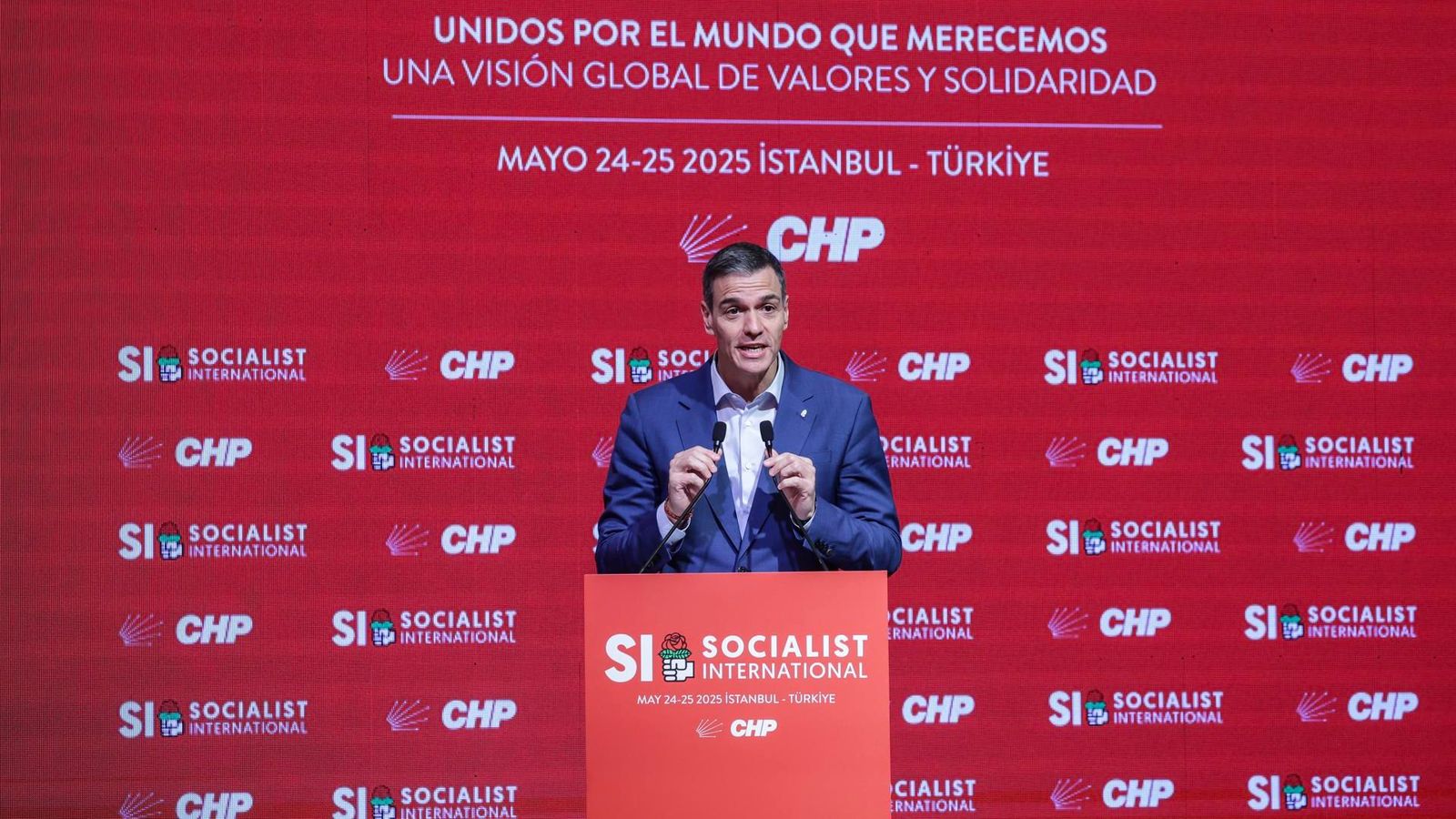 Pedro Sánchez durant el seu discurs a la convenció socialista a Istambul