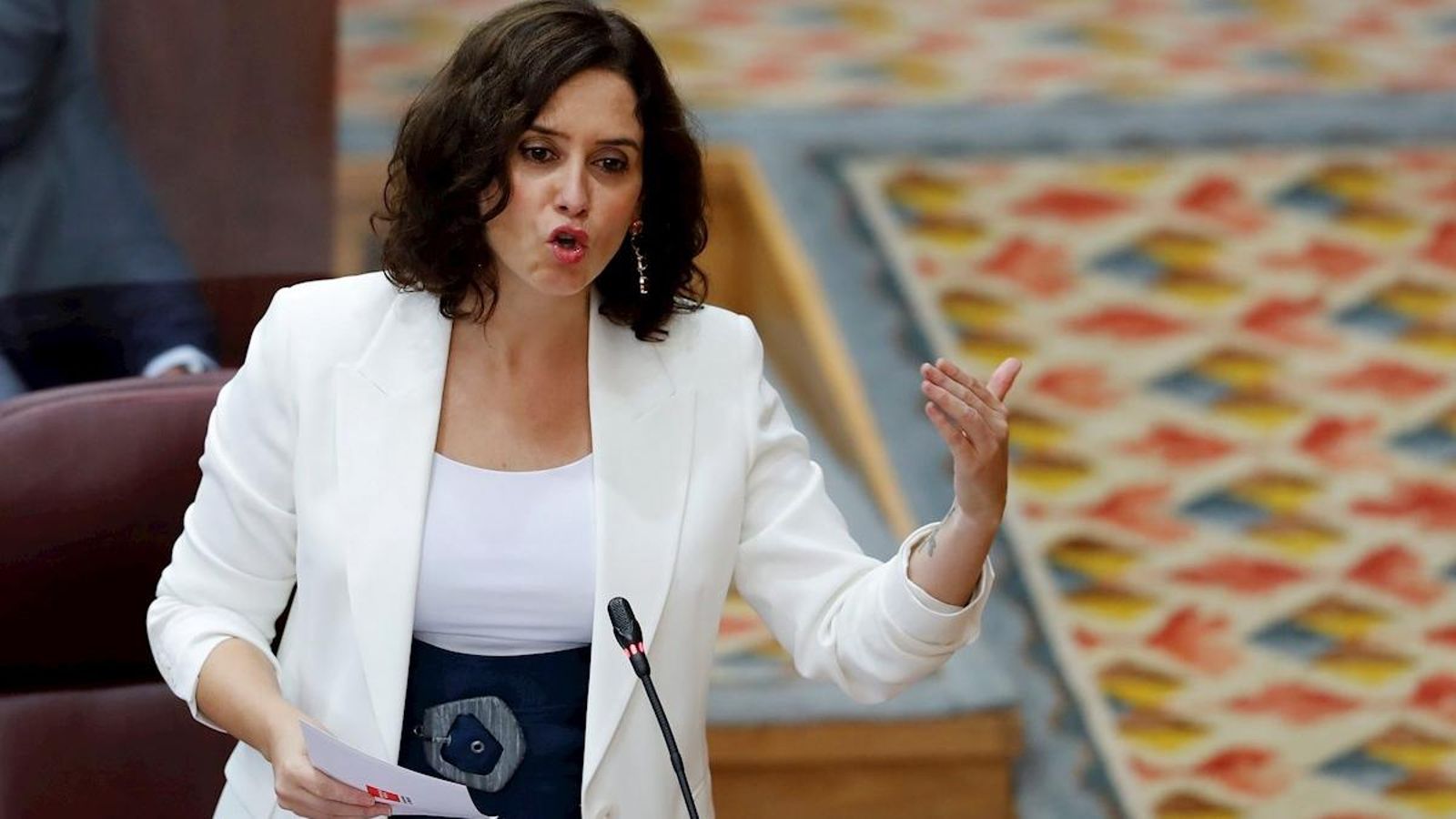 La presidenta de la Comunitat de Madrid, Isabel Díaz Ayuso, al ple de l'assemblea