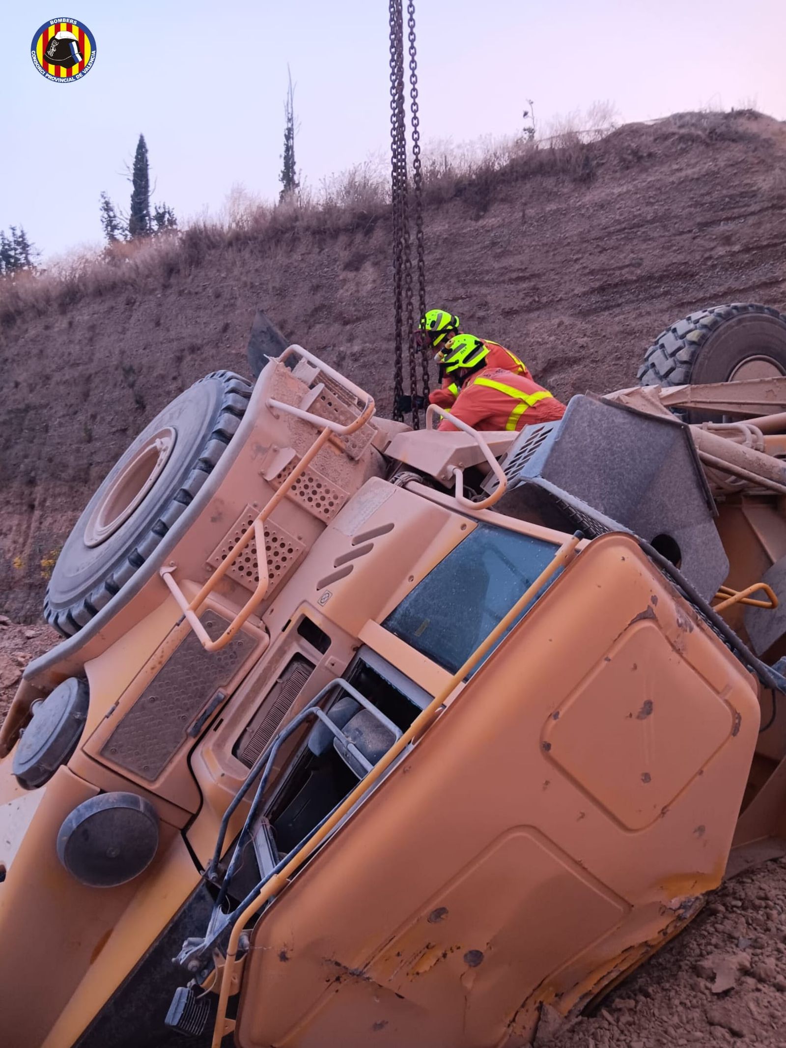 Intervenció dels bombers a l'accident laboral amb un mort a Llíria