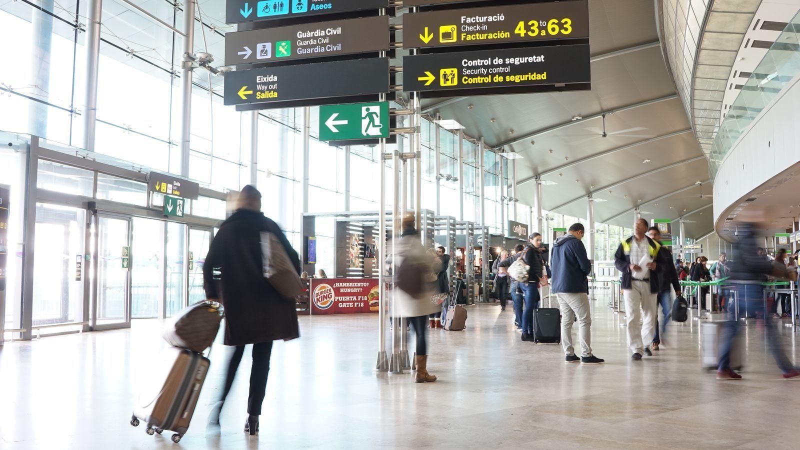 Imatge d'arxiu de l'aeroport de València, a Manises