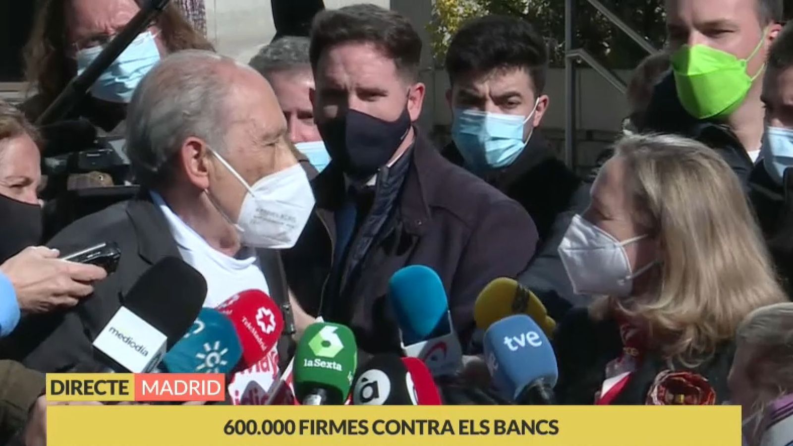 El vídeo amb el moment de la trobada Calviño i Carles San Juan