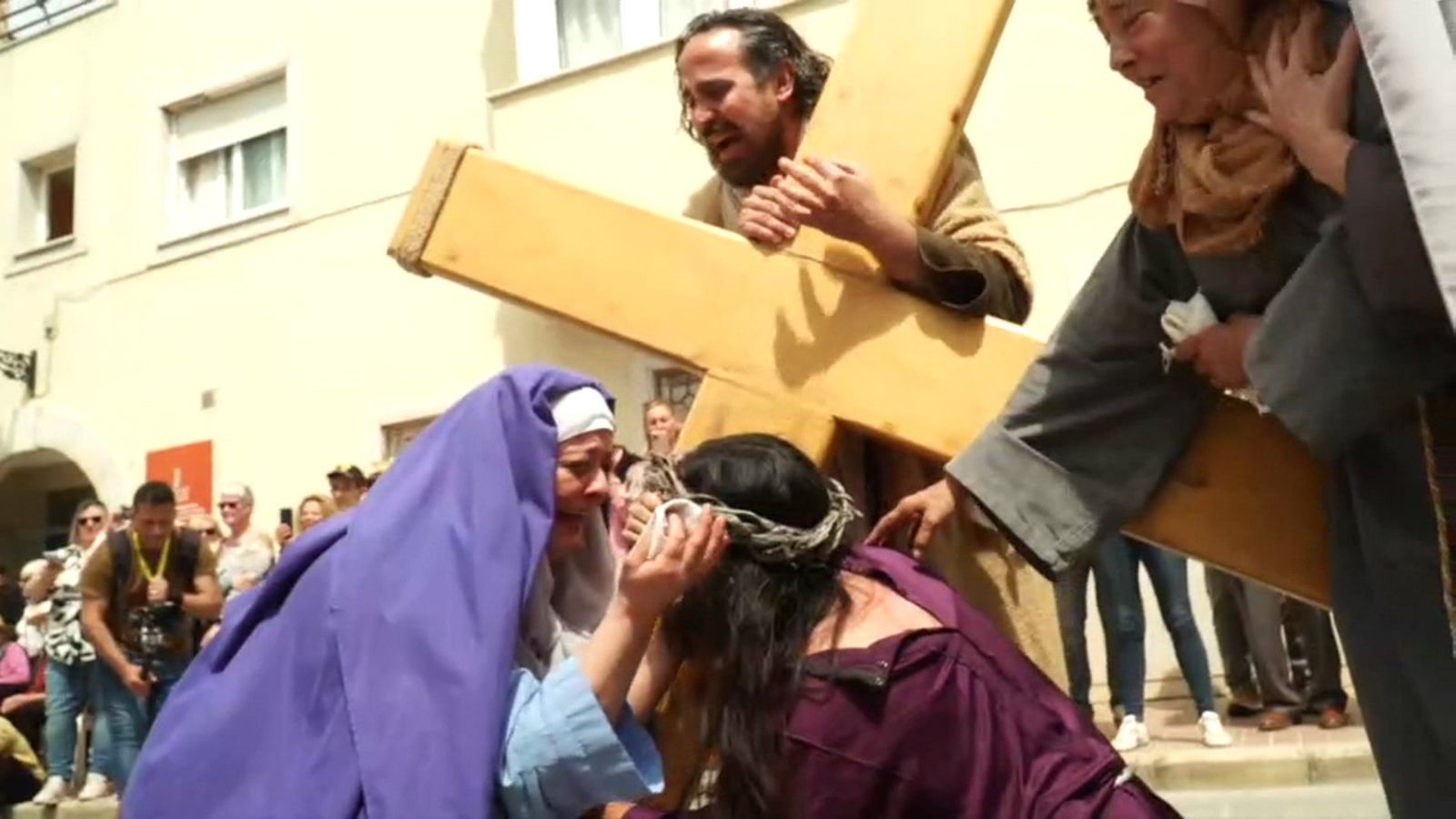 Els pobles afectats per la dana viuen una Setmana Santa molt emotiva