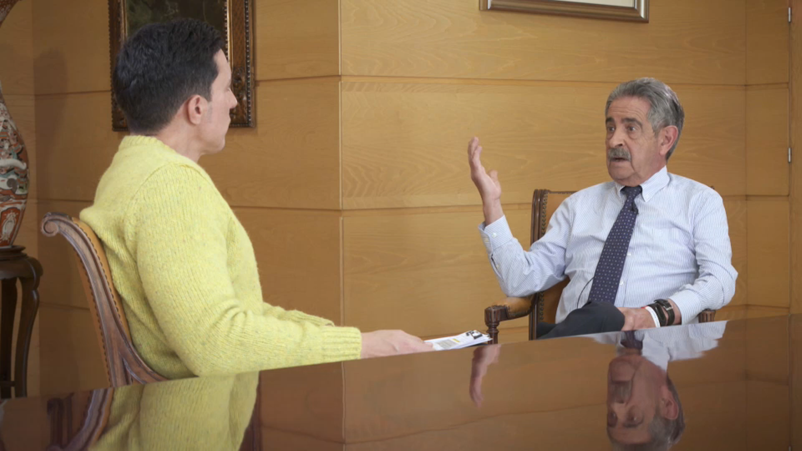 Bernar Giménez entrevista el president de Cantàbria, Miguel Ángel Revilla, per a conéixer els motius del desajust financer entre càntabres i valencians