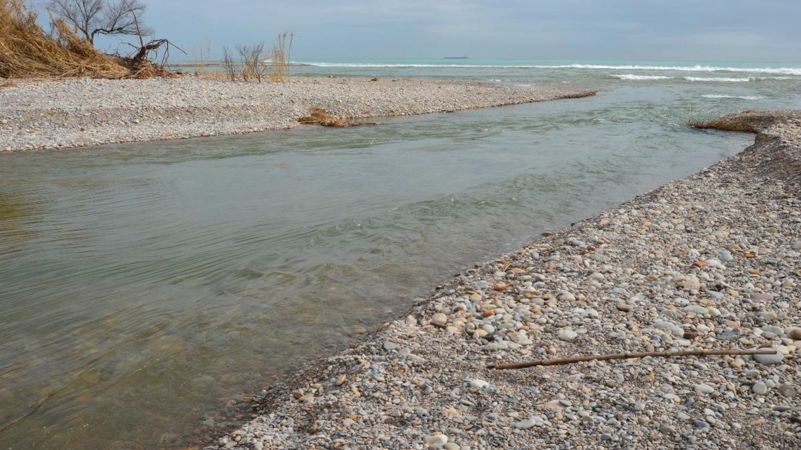 L’aigua torna a córrer per la gola sud del Millars