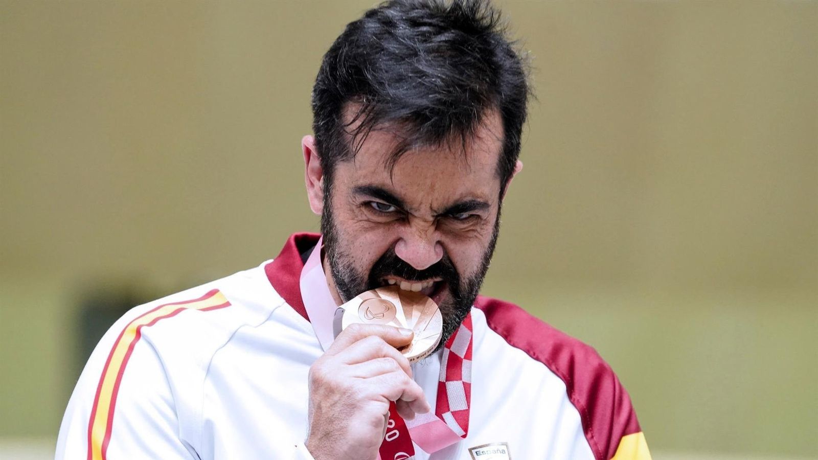 Juan Antonio Saavedra, amb la medalla de bronze