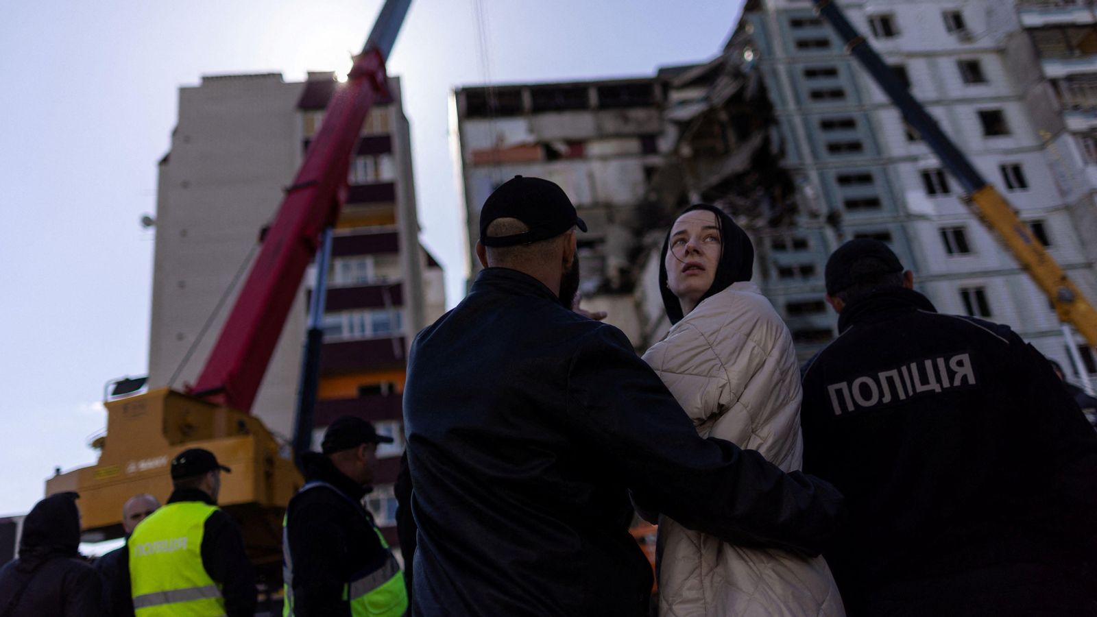 L'impacte d'un míssil rus causa més de vint morts en un bloc d'apartaments a la ciutat ucraïnesa d'Úman