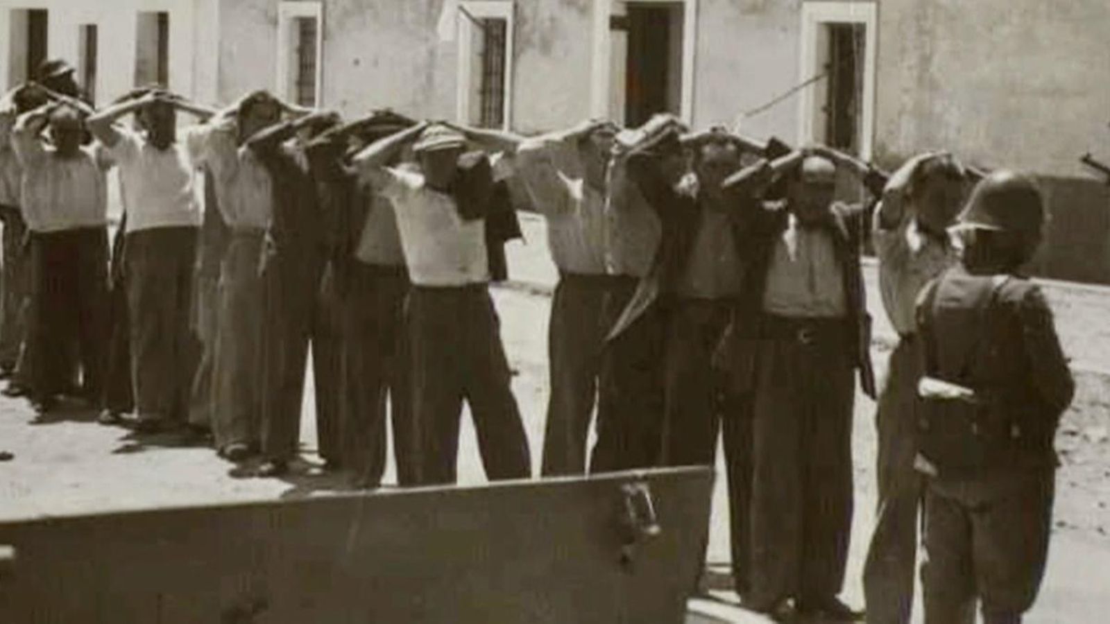 À Punt i Ediciones Plaza presenten la sèrie documental ‘El mur: els llocs de la memòria’