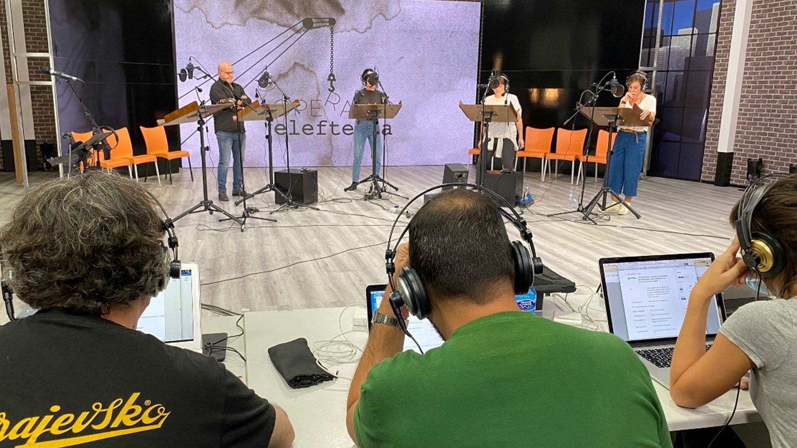 06.10.2020 | ‘Operació Elefteria’, “Versionautes” amb Mar Giner, Ley DJ i el nou projecte sonor de Cris Belda