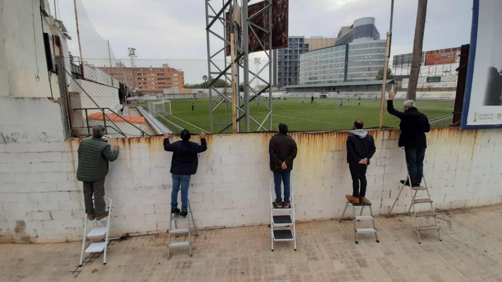 Ja es pot tornar als camps en competicions esportives no professionals i entrenaments.