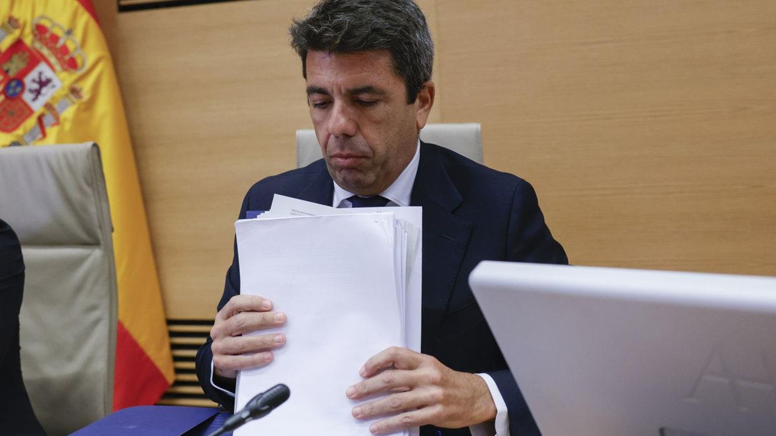 El president en funcions de la Generalitat, Carlos Mazón, durant la compareixença en la comissió d'investigació del Congrés