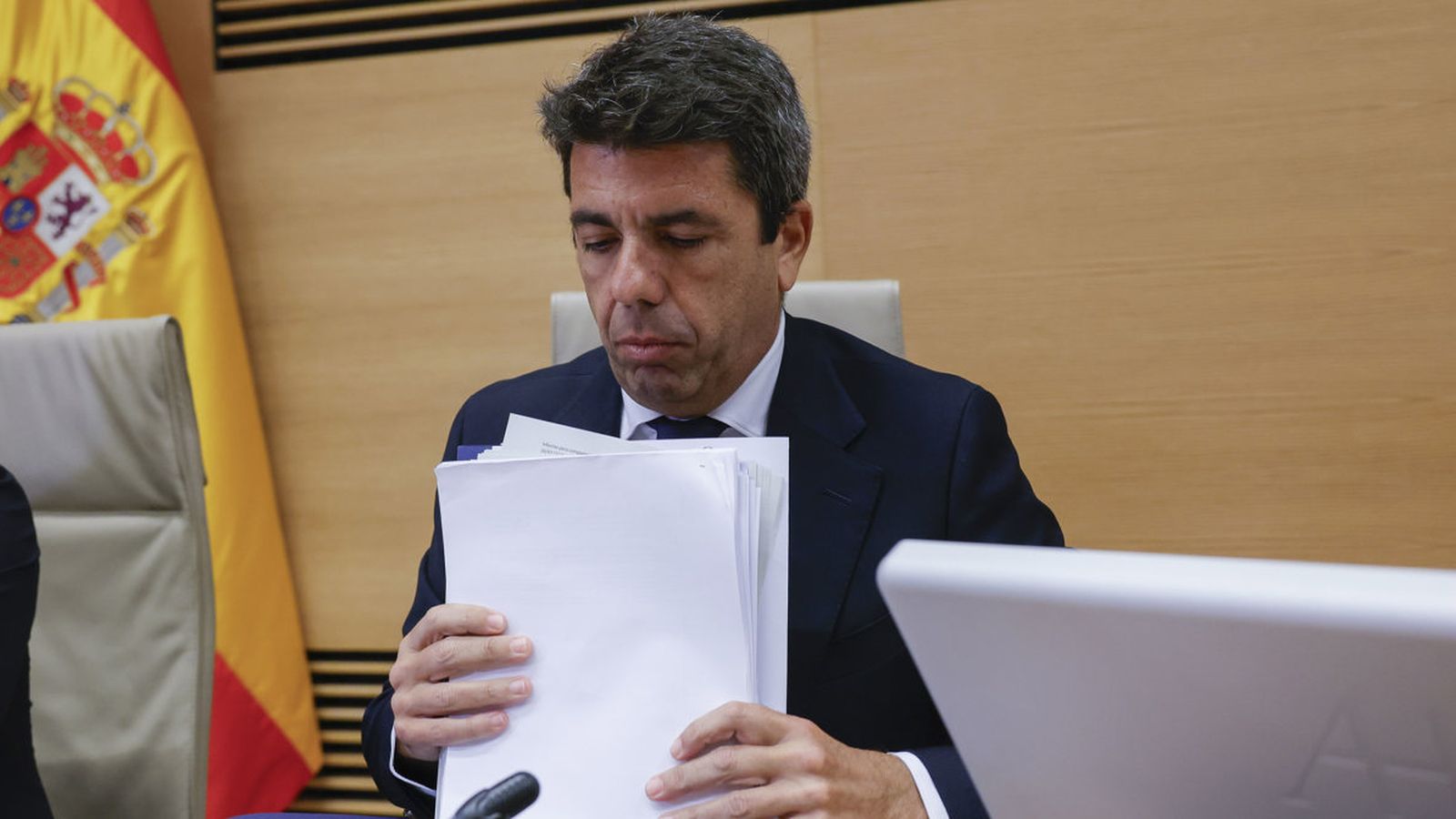 El president en funcions de la Generalitat, Carlos Mazón, durant la compareixença en la comissió d'investigació del Congrés