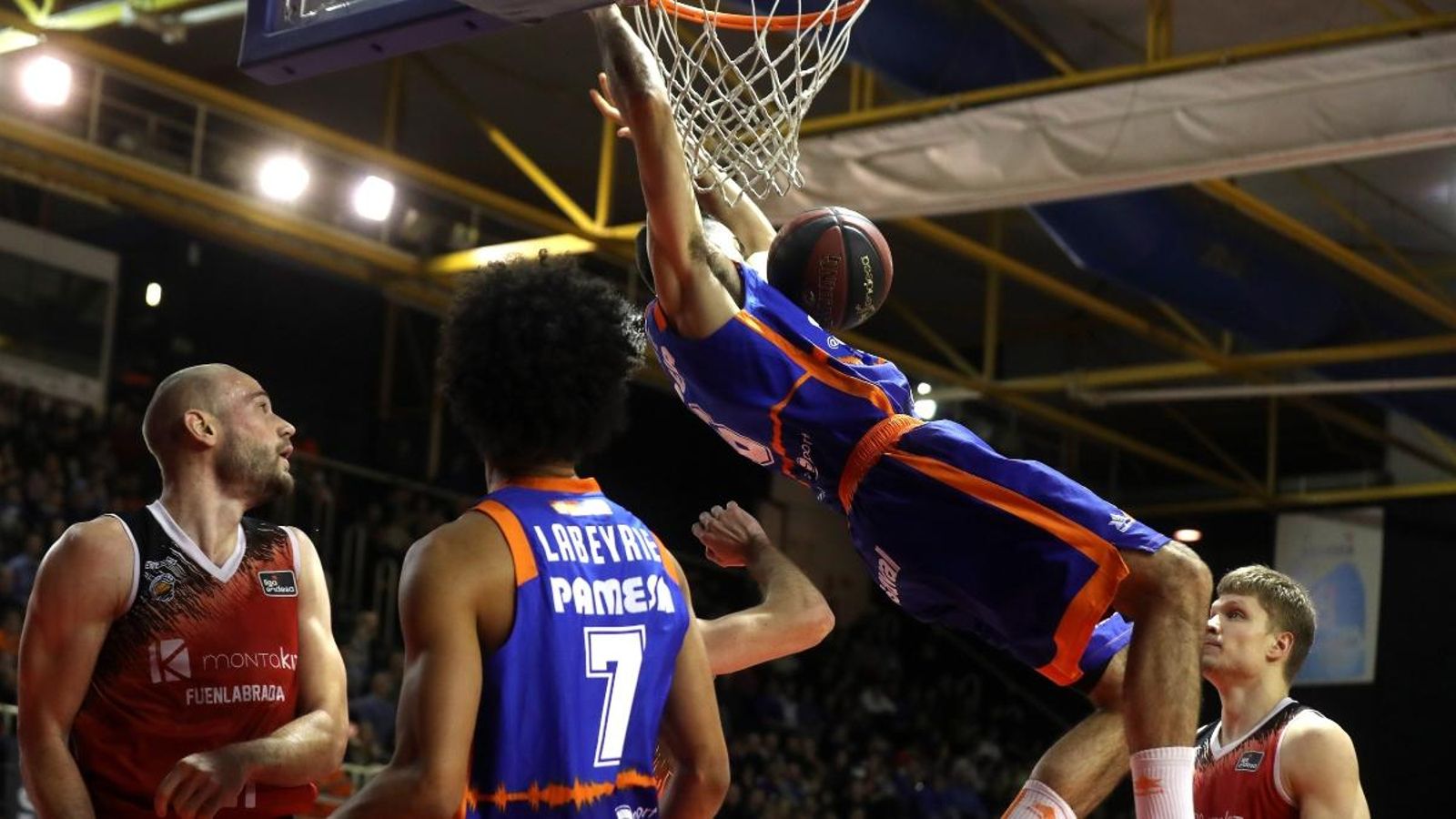 Espectacular esmaixada  d'Alberto Abalde