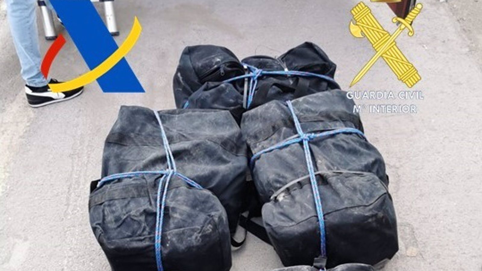 La droga estava oculta en bosses d'esport