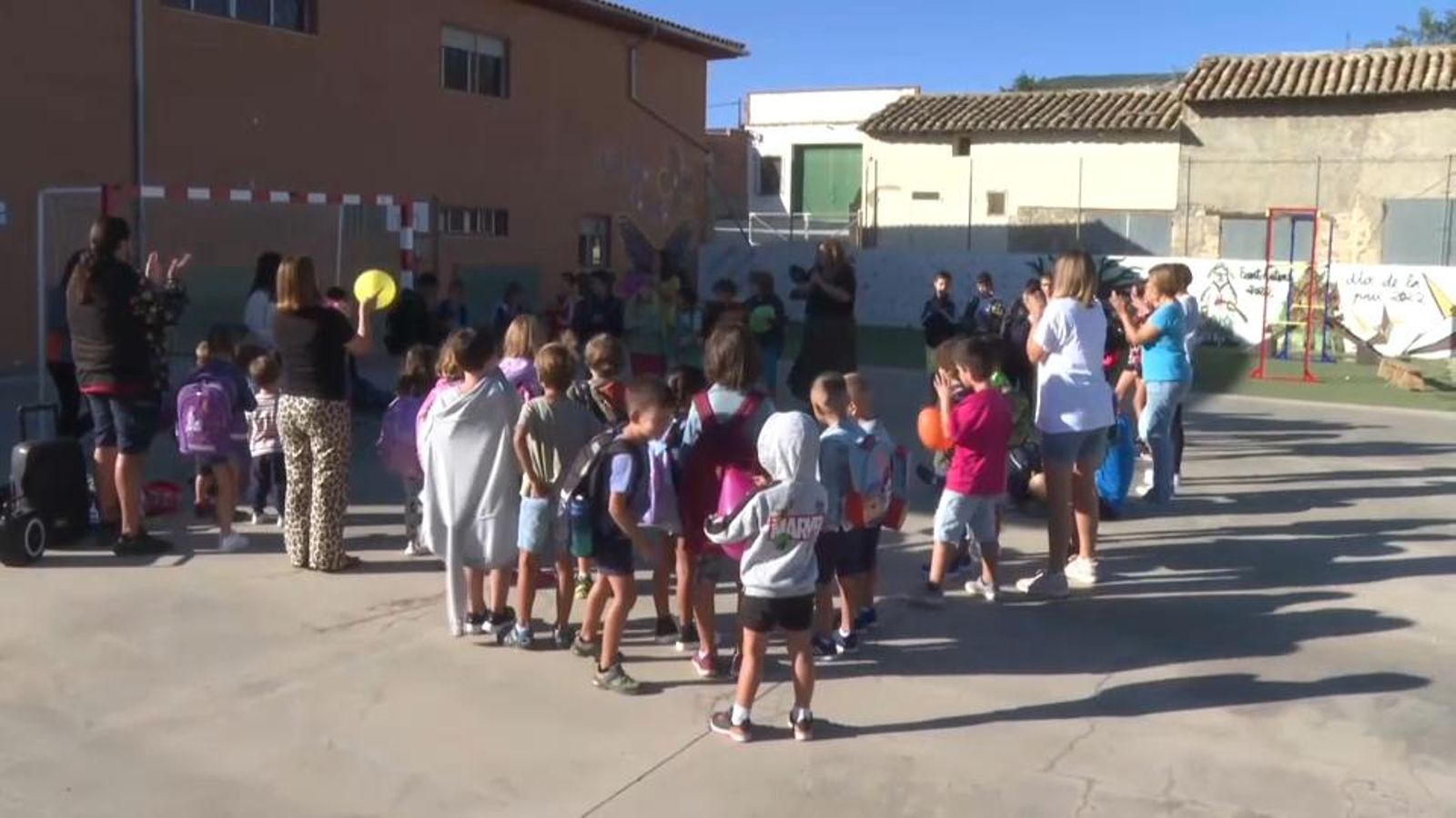 Diversos col·legis rurals agrupats de Castelló reivindiquen les classes en valencià després de la consulta a la llengua base