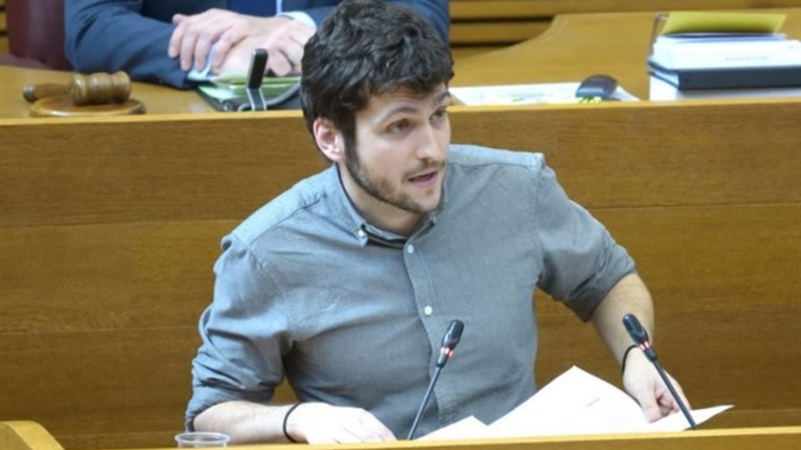 El síndic de Podem, Antonio Estañ en una intervenció a les Corts