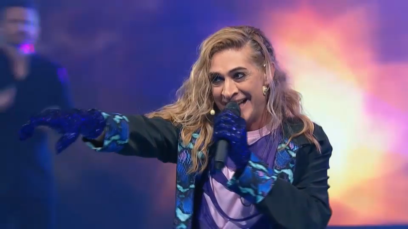 José de la Vega interpreta una cançó de Tino Casal