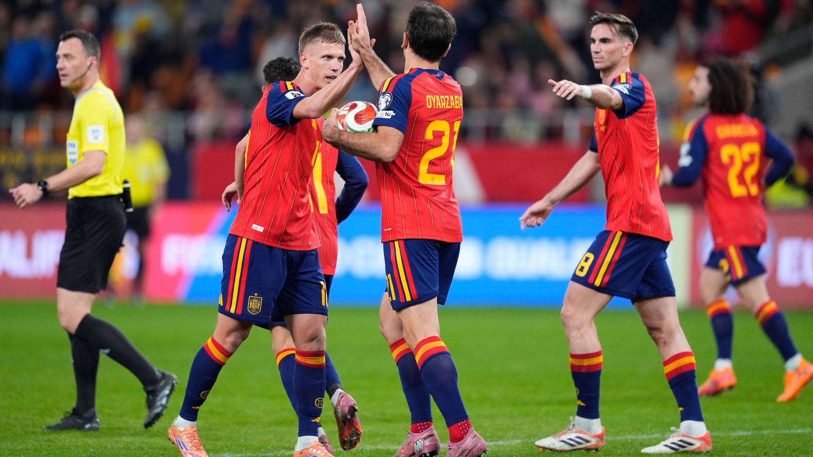 Els jugadors espanyols celebren un gol