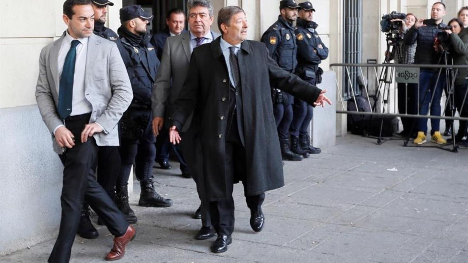 L'exdirector general de Treball, Francisco Javier Guerrero, a l'eixida del jutjat