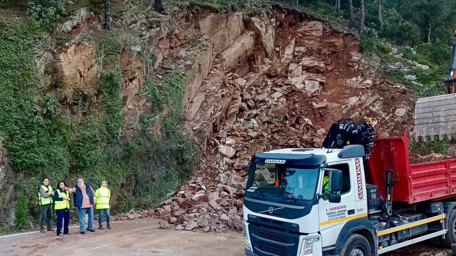 Els despreniments mantindran tallat el tram de la CV-219 entre Xóvar i Eslida tot el cap de setmana
