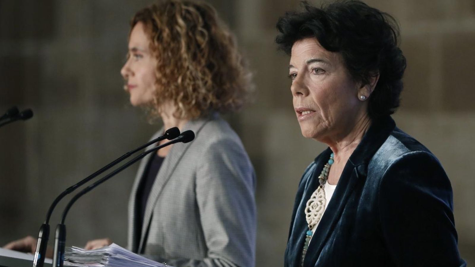 La portaveu del govern espanyol, Isabel Celaá, durant la roda de premsa posterior al Consell de Ministres