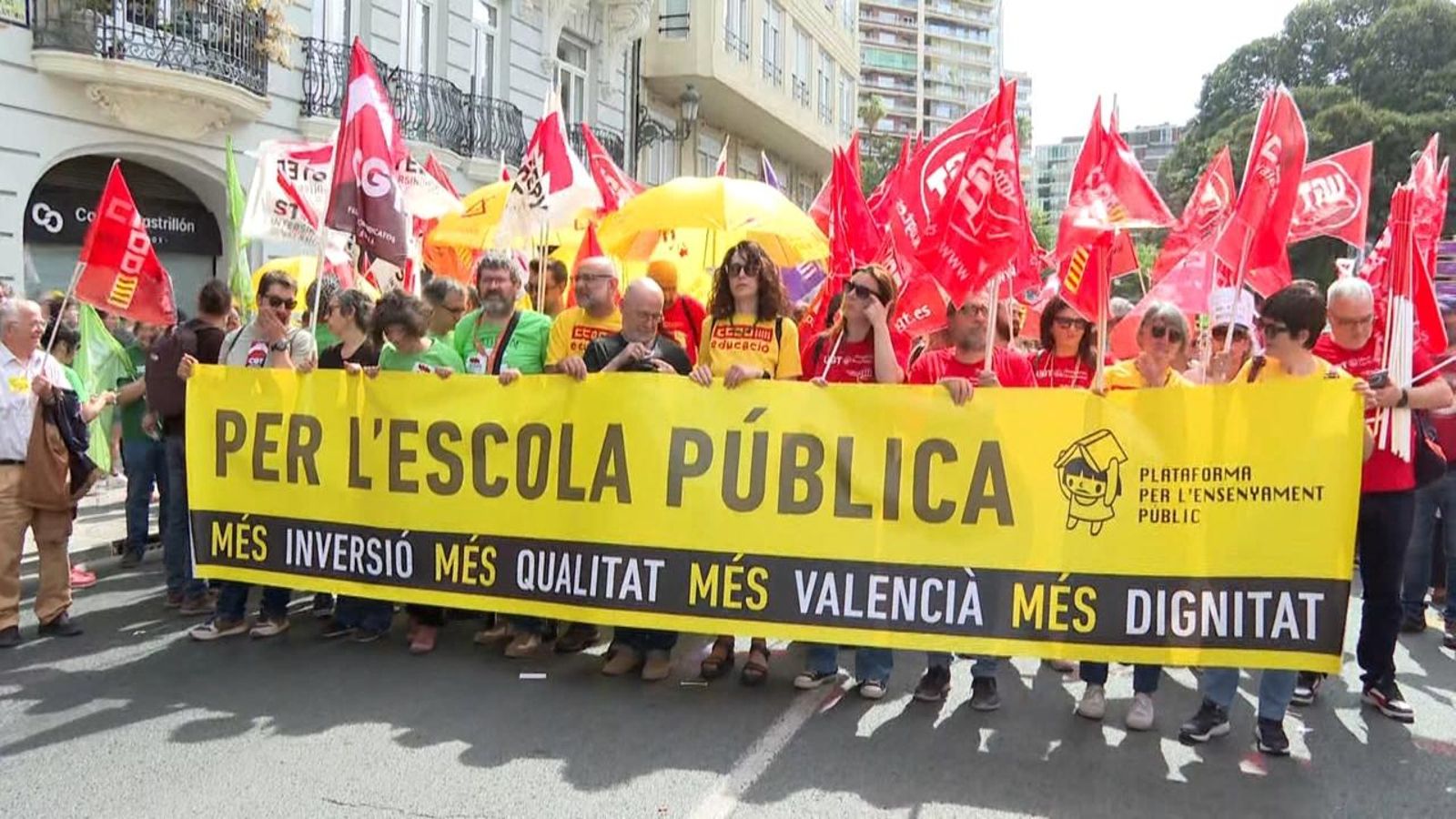 Manifestació en defensa de l'ensenyament públic a València