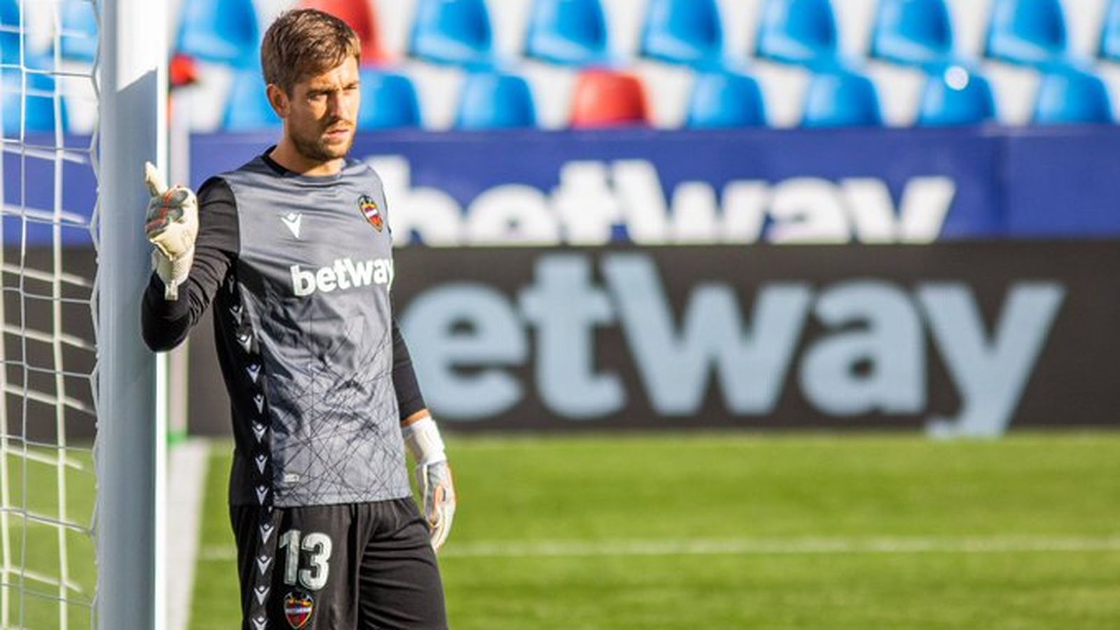 El porter Aitor Fernández serà baixa per al pròxim partit de divendres.